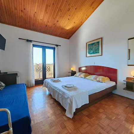 Rooms Boris 2196 Πανσιόν *