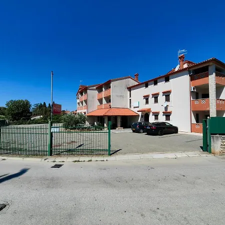 Rooms Boris 2196 * Μεντουλίν